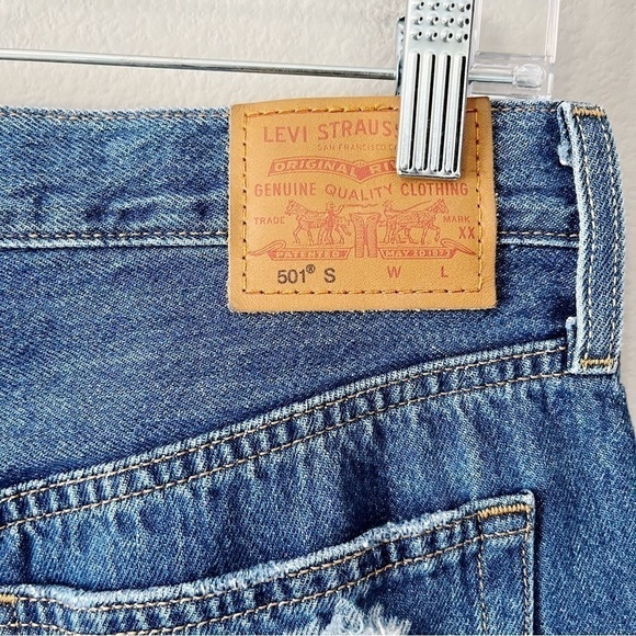 Levi’s Women’s 501 Skinny Sansome Winter Dark Wash Destruct Jeans Size 27 - Picture 12 of 16